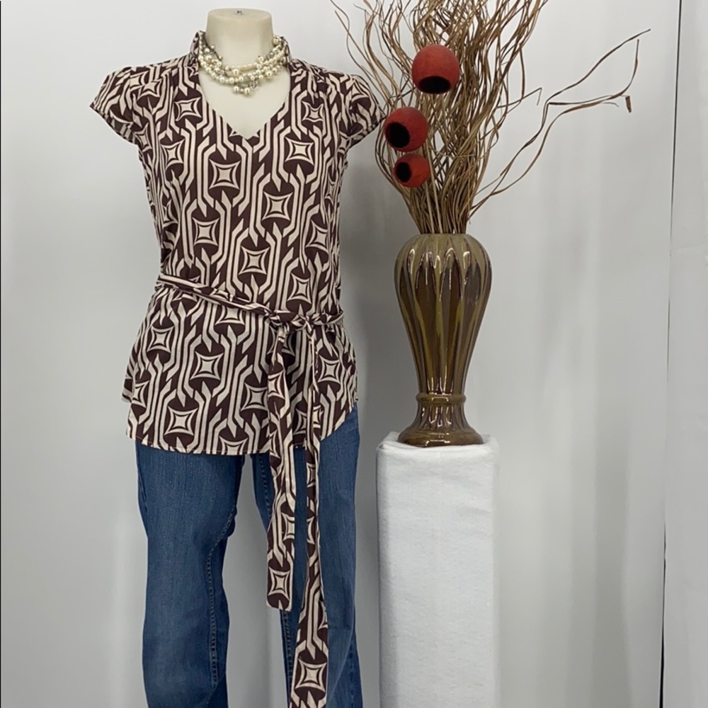 The Lisa Brown and tan blouse size small